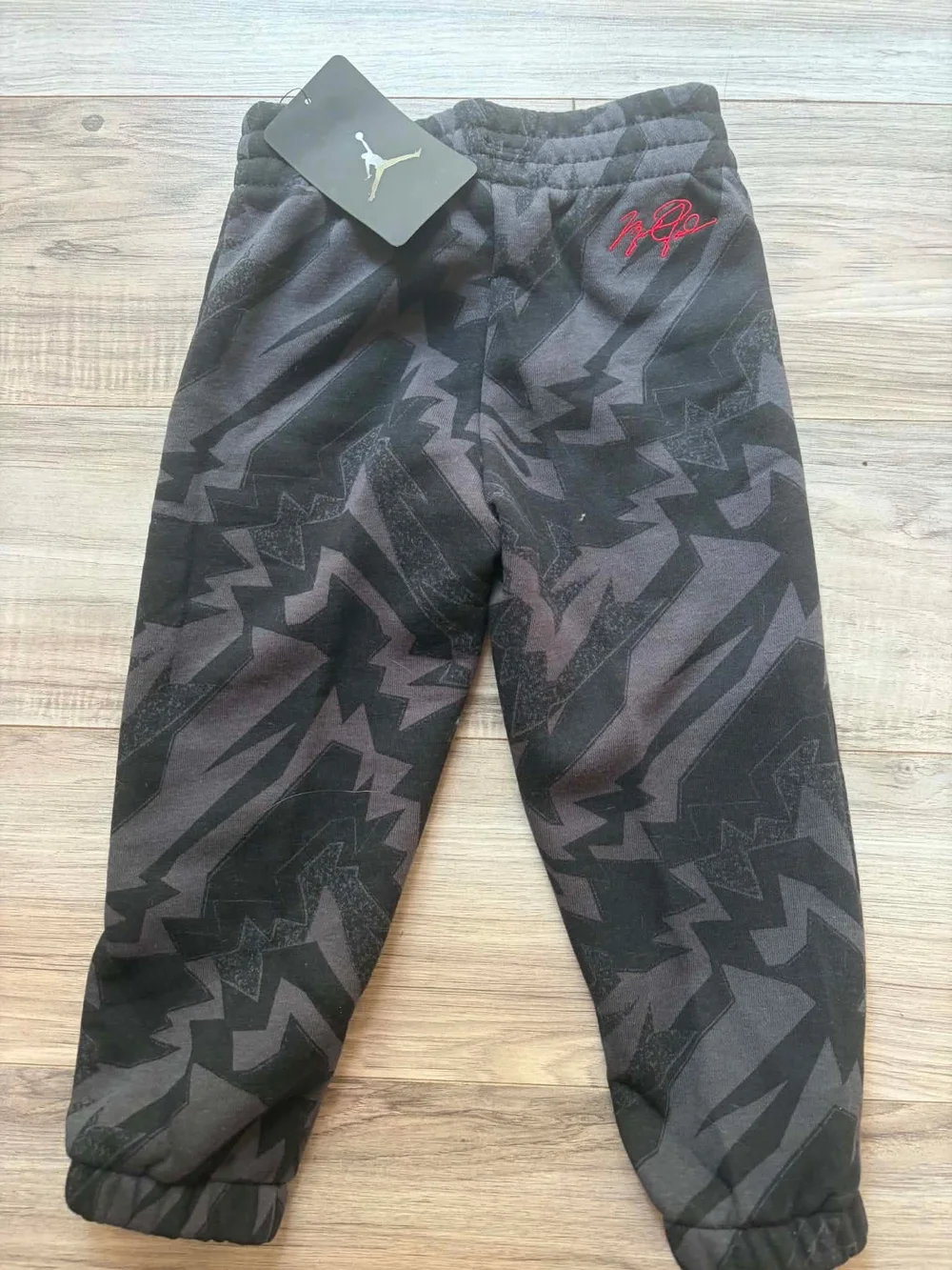 Jordan Boys Tee & Joggers Outfit Size 3T(NWT)~PRICE IS FIRM~
